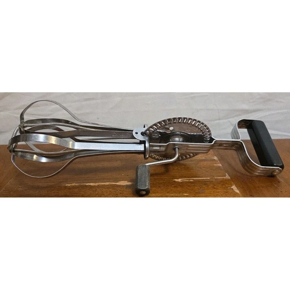Vintage EKCO Best Stainless Steel R/L Hand Crank Mixer/Egg Beater